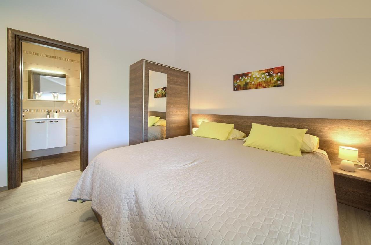 Apartmani Dal มาลินสกา ภายนอก รูปภาพ