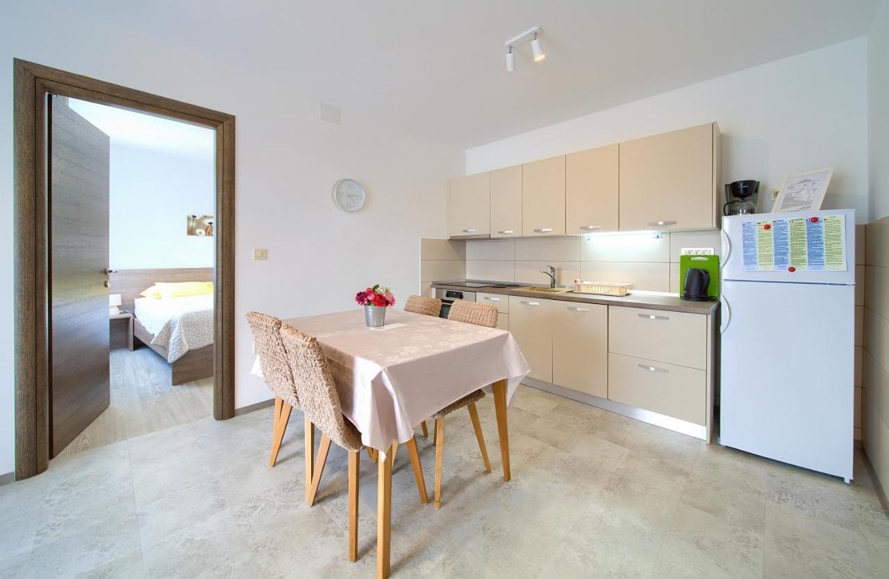 Apartmani Dal มาลินสกา ภายนอก รูปภาพ