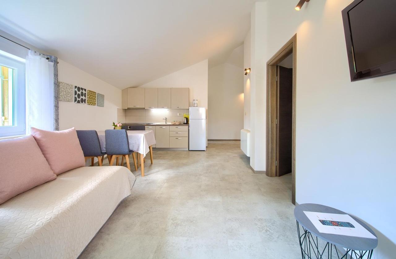Apartmani Dal มาลินสกา ภายนอก รูปภาพ